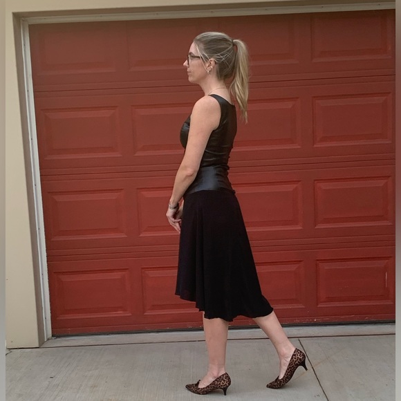 Vegan leather/chiffon sleeveless dress - Picture 6 of 9